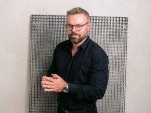 Dr. Bruno-face-lifting